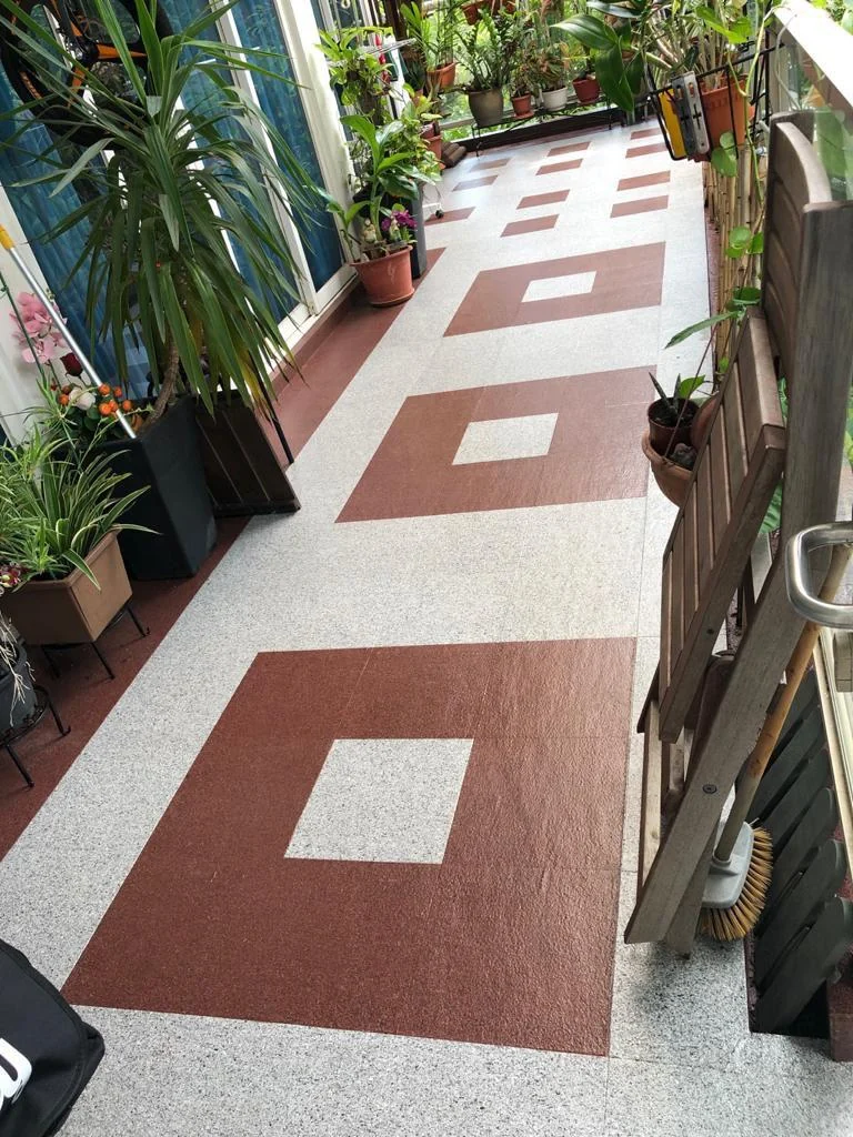 Patterned floor finish