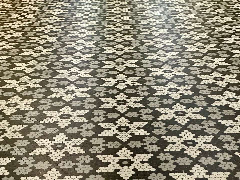 Decorative patterned flooring