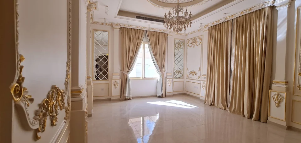 Classical interior floor finish